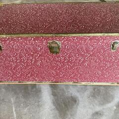 昭和レトロの衣装ケースの画像