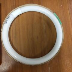 蛍光灯32型　2種類の画像