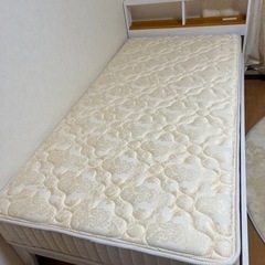 【値下げしました】シングルベッド
