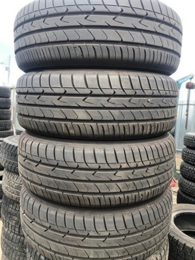 215/60R17美品❣️ エスティマ　20アルファード エルグランド　エリシオン等に
