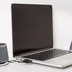 Amazon Basics USB電源コンピューターダイナミックサウンドスピーカーの画像