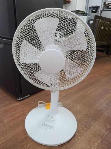 【リサイクルショップどりーむ天保山店】●1940●　山善　30㎝リビング扇風機　2018年製　YLT-C30　※サビあり