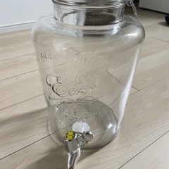 ドリンクサーバー　蛇口付き瓶