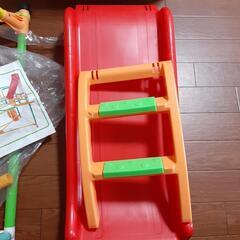 室内ジャングムジム　滑り台　ブランコの画像