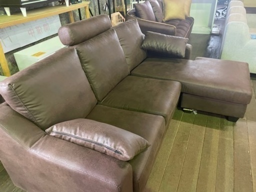 新品カウチソファー！新素材ファブリックレザー！DBR色