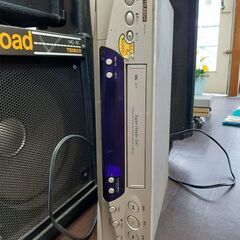 引っ越しのため　ギターアンプ　折り畳み椅子　扇風機　VHSビデオ　DVDプレイヤー　ヘルメット　電気スタンド　折り畳み座卓　キャリーカート　まとめて持っていってくださる方のみの画像