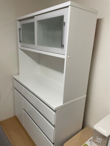 ニトリ食器棚（白）　綺麗です！