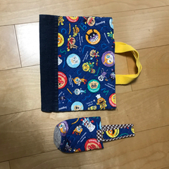 アンパンマン手提げ袋　水筒入れ付きの画像