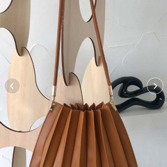 (７)　新品　プリーツショルダーバッグ　SMILE ORCHIDの画像