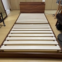 無料　棚付き　ベッドフレーム　シングル　引き取り無料
