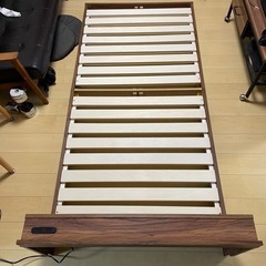 無料　棚付き　ベッドフレーム　シングル　引き取り無料の画像