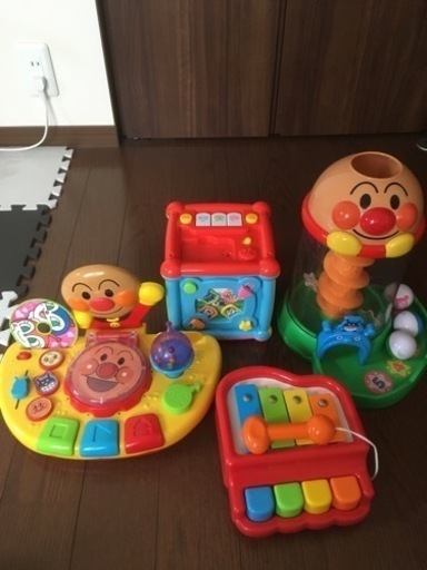 アンパマン玩具とおまけピアノ？