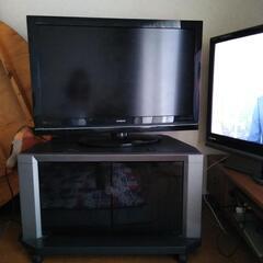 （ジャンク）テレビとテレビ台の画像