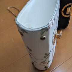 【5/27まで　ほぼ新品】ショルダーバッグの画像