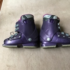 DOLOMITEスキーブーツ22.5㌢用（パープル）の画像