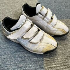 アシックス　トレーニングシューズ　22.5