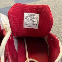 アシックス　スパイク　23.5の画像