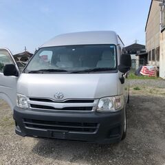 人気ディーゼル車　ハイエース　コミューター　平成24年