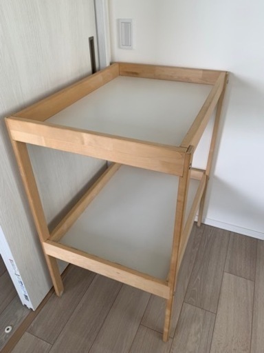 オムツ替え台