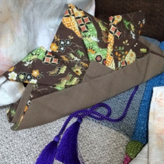 ハンドメイド♡カブト布製飾り♚♔軽い♥︎∗*ﾟ被れる？！