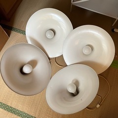 ペンダンライト　円形　４個セットの画像