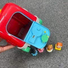アンパンマン消防車⭐️の画像