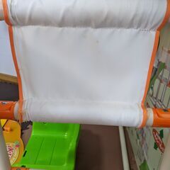 こども用ジャングルジム・鉄棒・滑り台・ブランコの画像
