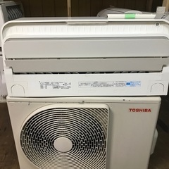 2016 Toshiba 10〜12畳。 無料のエアコンの設置