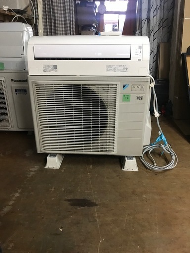 2016 Daikin 12 畳。 無料のエアコンの設置…