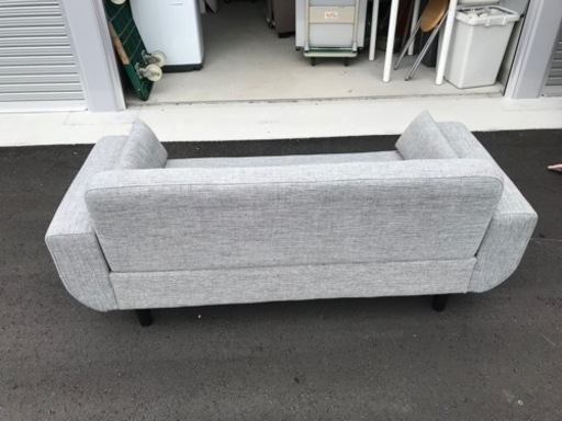 美品　LOWYA 2人掛けコンパクトソファークッション付き　グレー