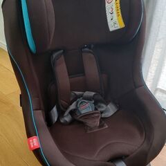 チャイルドシート　新生児〜4歳頃