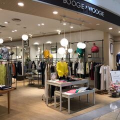 スタッフ募集！今なら入社月のおしゃれ手当2万円有♪スタッフ平均世代30～50歳代です。の画像