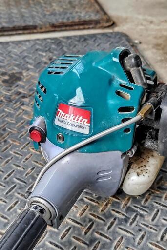 決まりました❗️★訳あり◆草刈機 マキタ MEM202S 刈払機 草刈機 makita 楽らくスタート