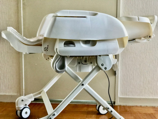 コンビ　ハイローチェア　オートスイング　電動