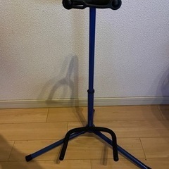 【無料】キーボードスタンドとギタースタンドの画像