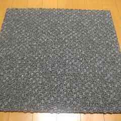 東リタイルカーペット厚み7.8ｍｍ・１枚３００円・在庫１２２枚（３７９３）未使用品の画像