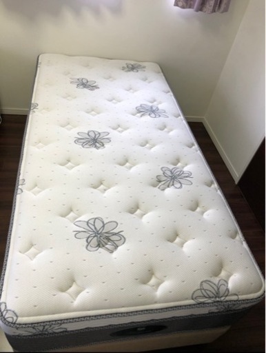 シモンズ　マットレス　美品