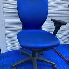 オフィスチェア　ブルー