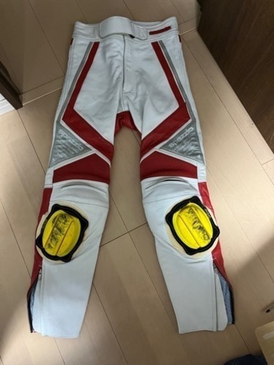 バイク　レザーパンツ　　Spazzioレーシングツナギ