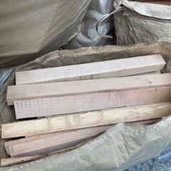 家具作りででた端材を薪として再利用