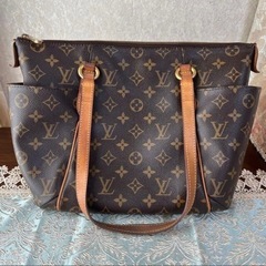 ルイ•ヴィトン LOUIS VUITTON LV モノグラム トータリーPM❤︎