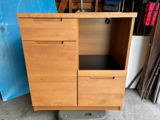 美品 ウニコ キッチンボード ワイス 食器棚 サイドボード 書棚 飾り棚 キッチンカウンター レンジボード unico WYTHE 札幌発 レンジ台