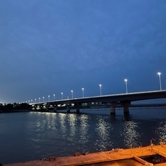 湘南の海で私が歌いたいのでアコギを弾いてくれる人