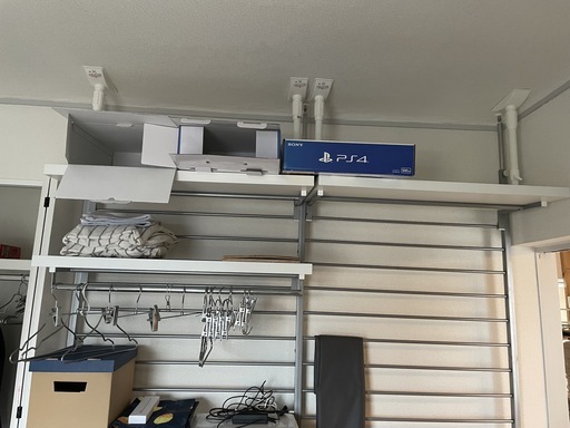 突っ張り壁面収納家具（値段交渉可）