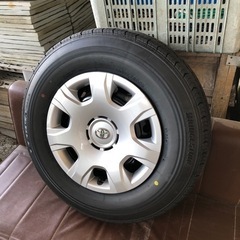 ハイエース タイヤ ホイール その他の中古が安い！激安で譲り