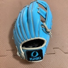 グローブ　小学校低学年くらい用