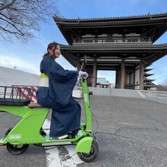 最新電動モビリティを使ったフードデリバリー♪あの野球マスコットキ...