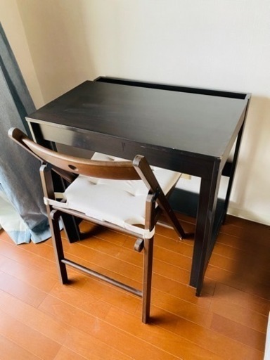 IKEAｼﾝﾌﾟﾙﾃﾞｽｸ\u0026ﾁｪｱｾｯﾄ 近隣配送無料　　なんと引取1000円引！