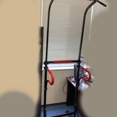 ぶら下がり健康器　懸垂にもどうぞ