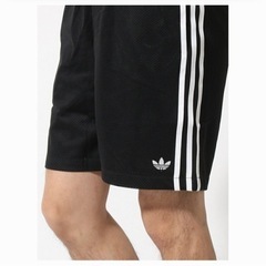半額以下！アディダスadidas バスケットボールショーツ　ハーフパンツ　Mの画像